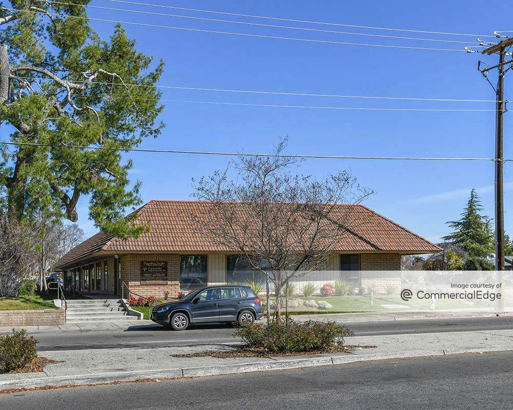 255 West Bullard Avenue, Clovis, CA Office Space